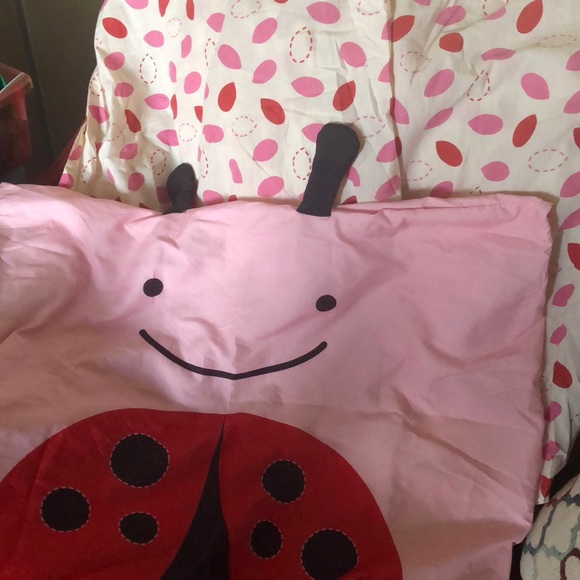 🔴SOLD🔴Skip Hop Ladybug Toddler Bedding set - Picture 4 of 6
